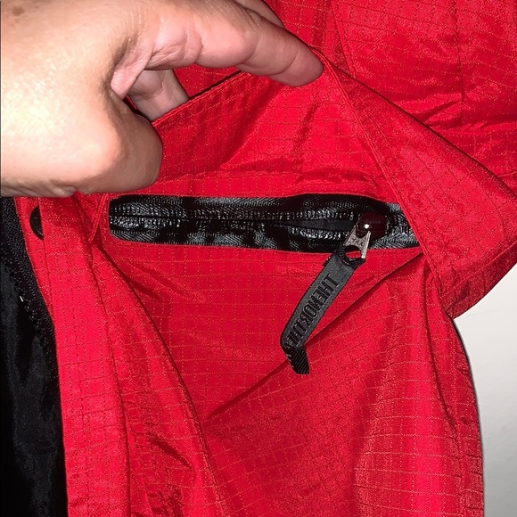 The North Face Kids Red Jacket - Picture 9 of 15